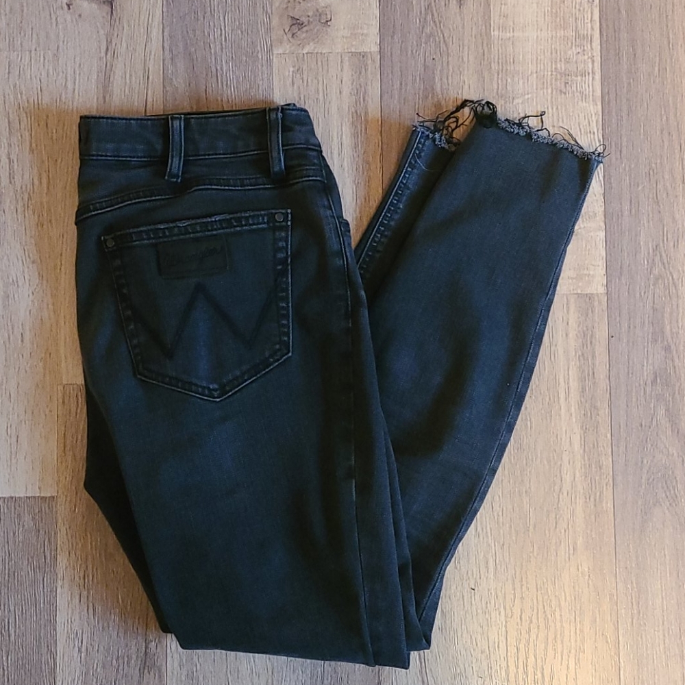 SOLD Wrangler Women's Skinny Jeans - Black